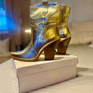 NEW Gold Croc-Embossed Ankle Cowboy Boots